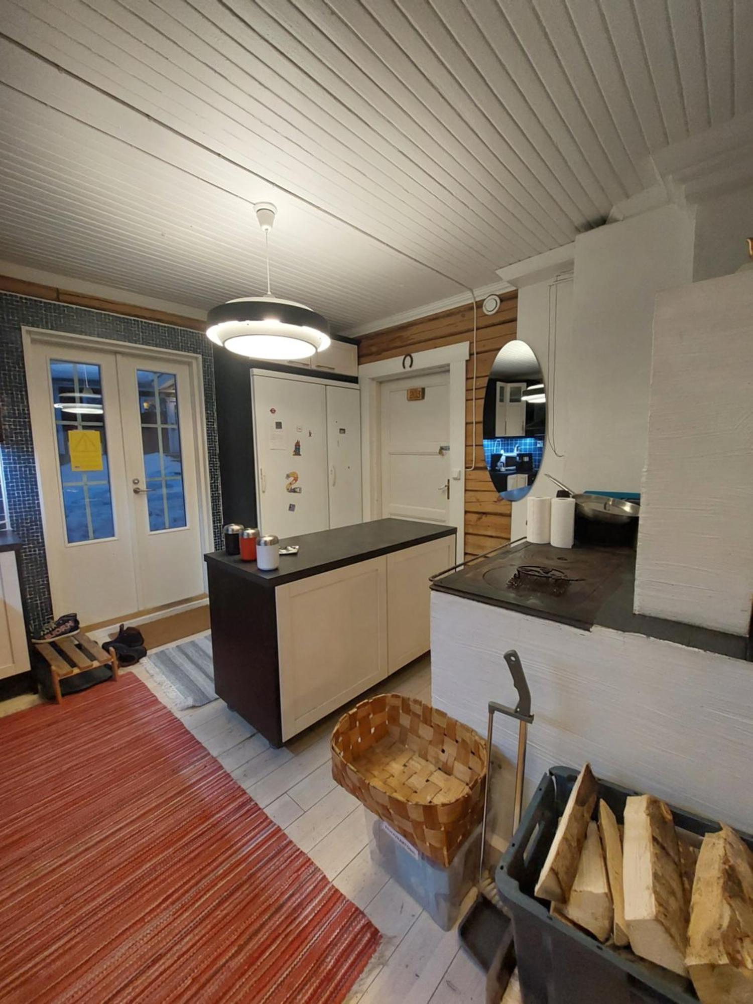 120 Yrs. Old Log House In Kuopio City Centre Esterno foto