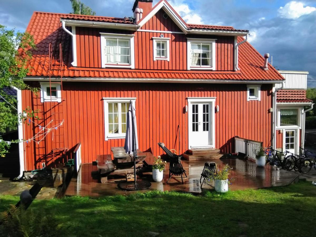 120 Yrs. Old Log House In Kuopio City Centre Esterno foto